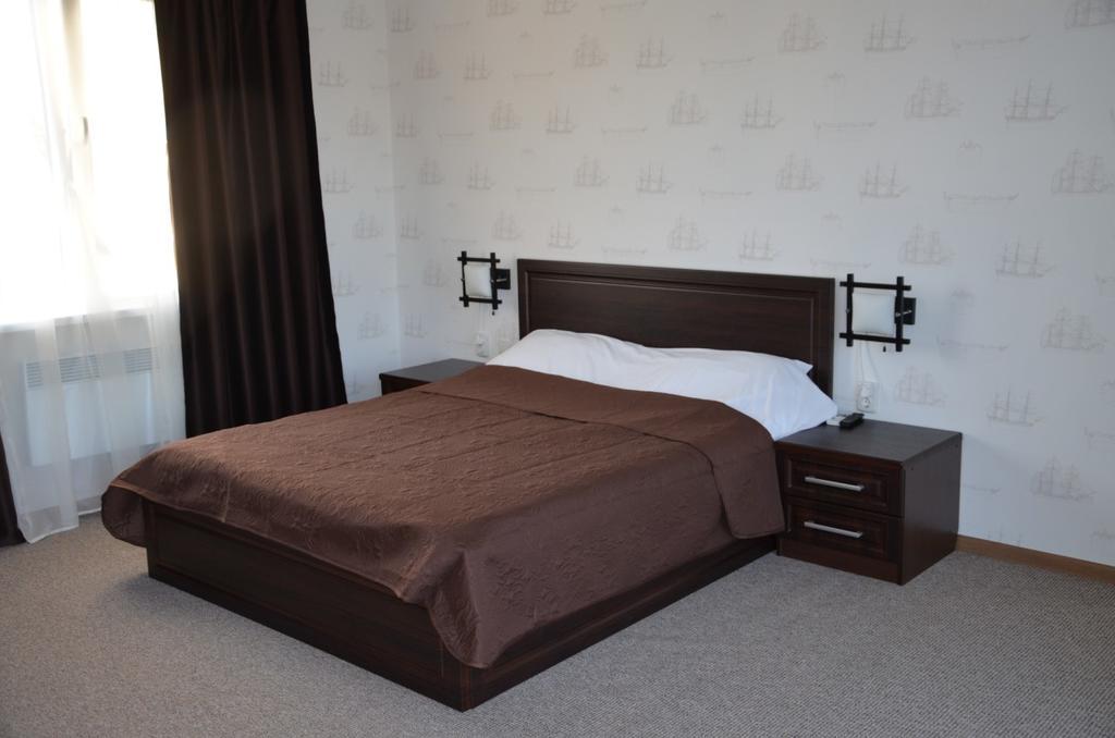 Hotel Yacht Club Mayak Dnistrivka Ngoại thất bức ảnh