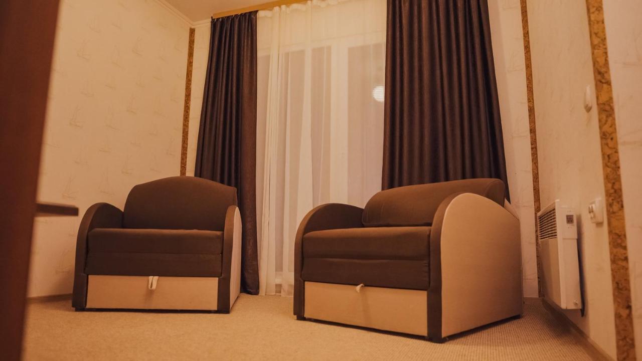Hotel Yacht Club Mayak Dnistrivka Ngoại thất bức ảnh